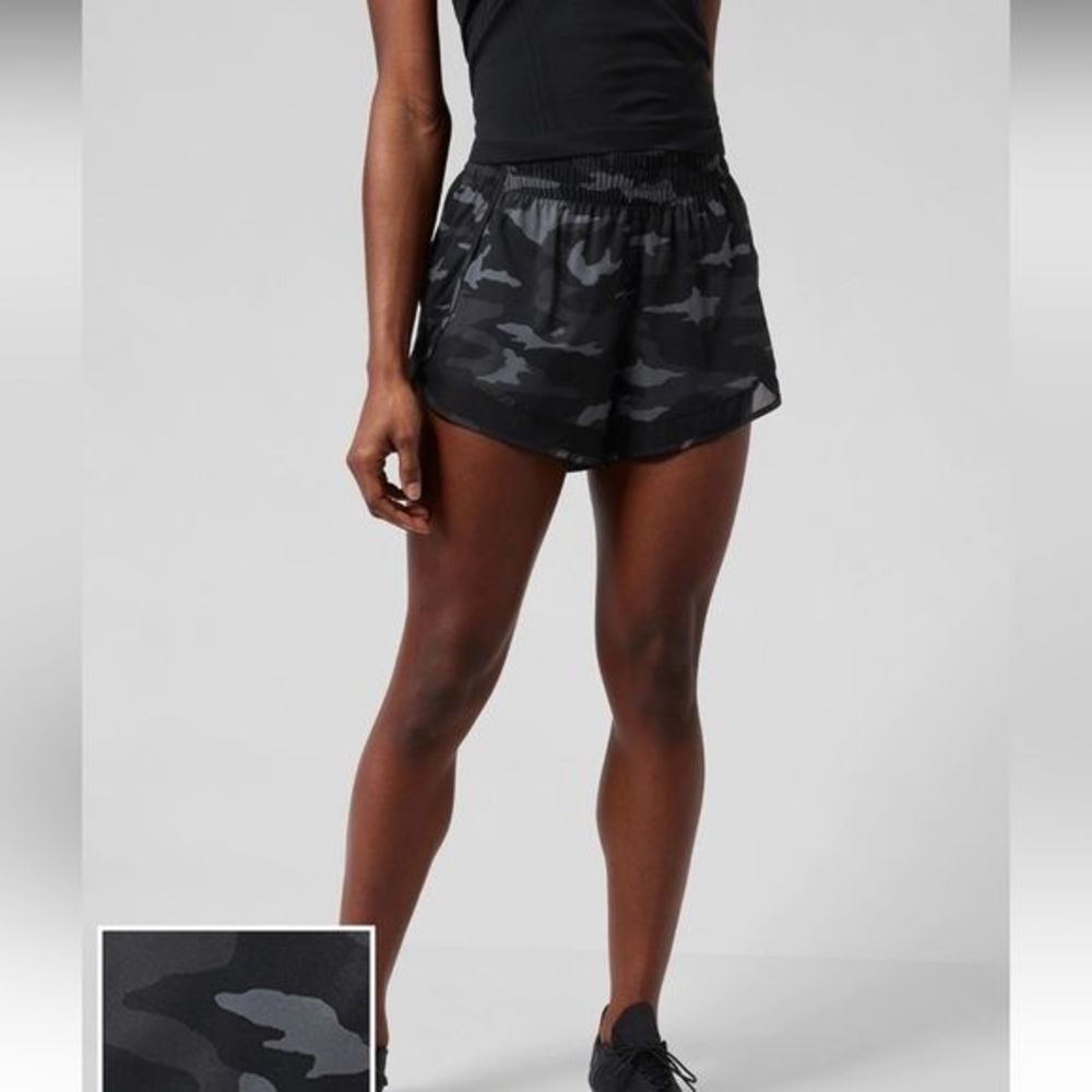 Athleta Printed Mesh Racer Run Short 4" in Black Camo Lux